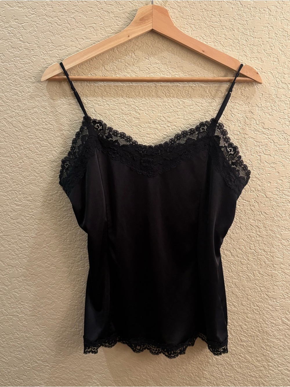 Worthington Black Satin Lace Trim Camisole Top Size L Built-in Bralette Y2K